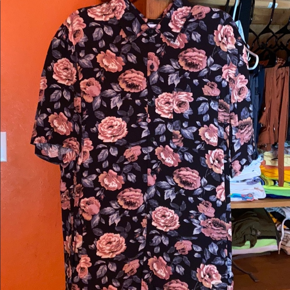 Urban Outfitters Button-Up Shirt